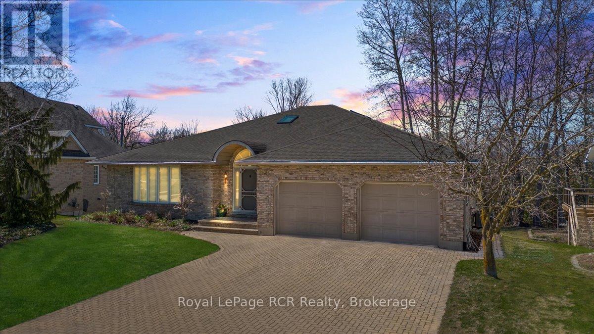 Property at 284 2ND AVENUE image 3