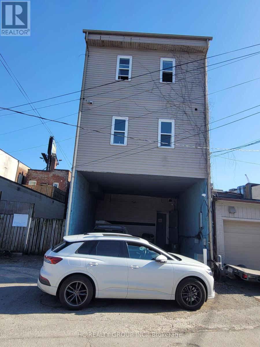 2766 Danforth Avenue, Toronto, Ontario  M4C 1L7 - Photo 3 - E12092962