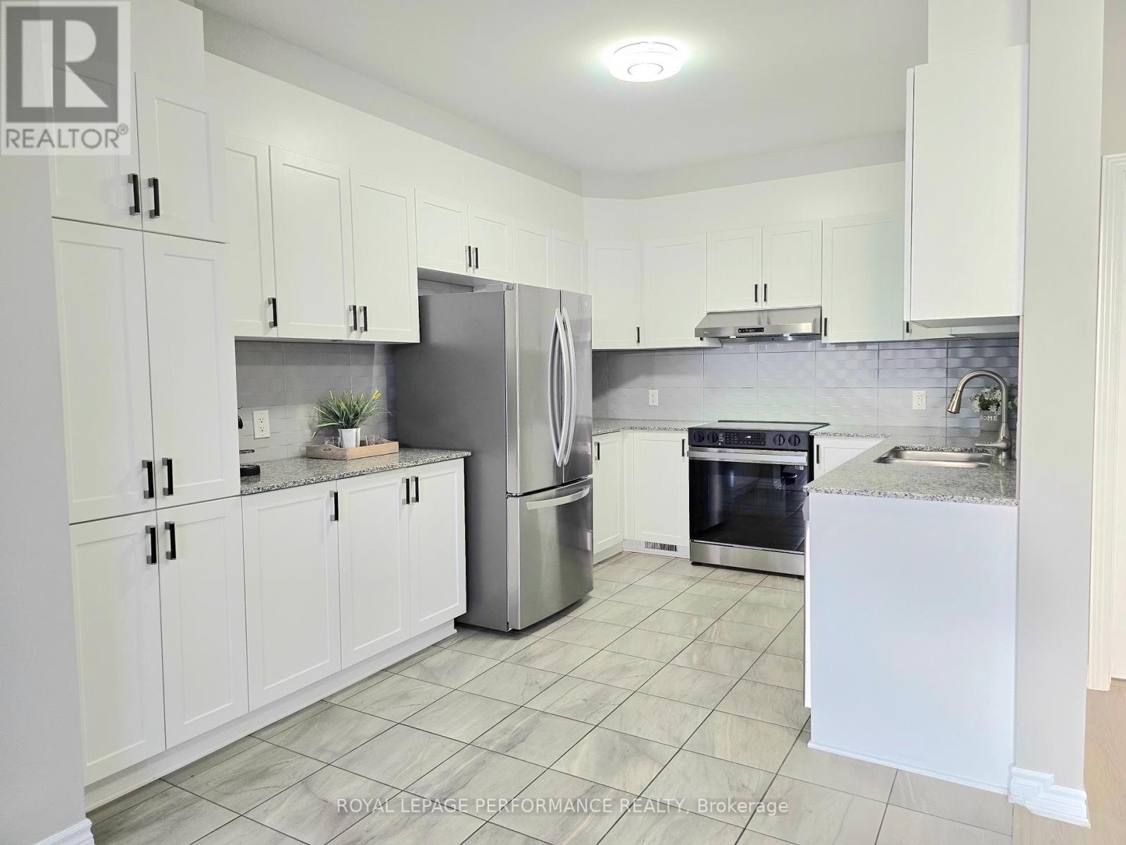 823 Kiniw Private, Ottawa, Ontario  K1K 5A3 - Photo 20 - X12092960