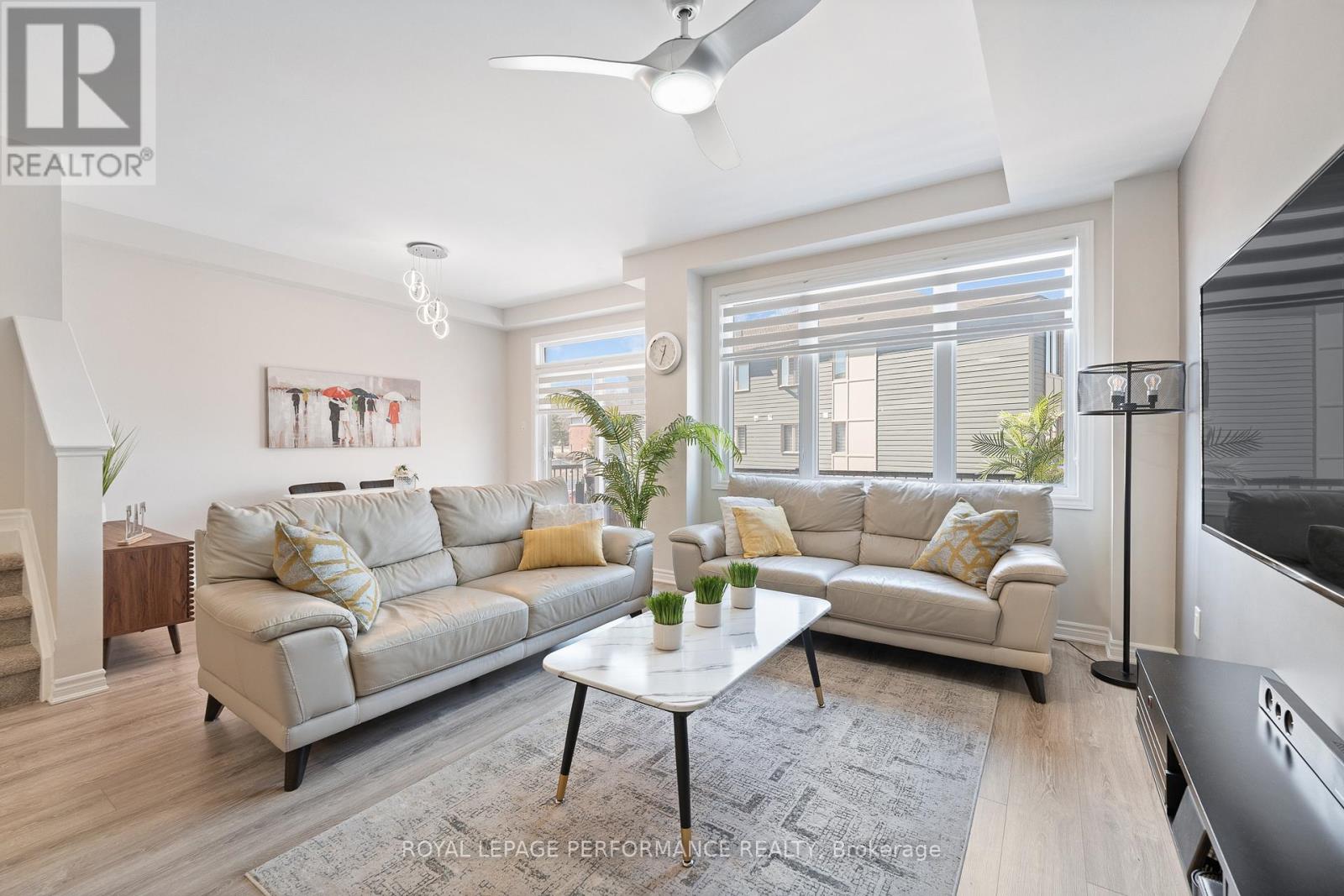 823 Kiniw Private, Ottawa, Ontario  K1K 5A3 - Photo 6 - X12092960