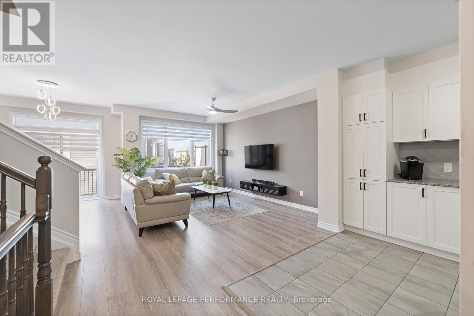 Property at 823 KINIW PRIVATE image 5