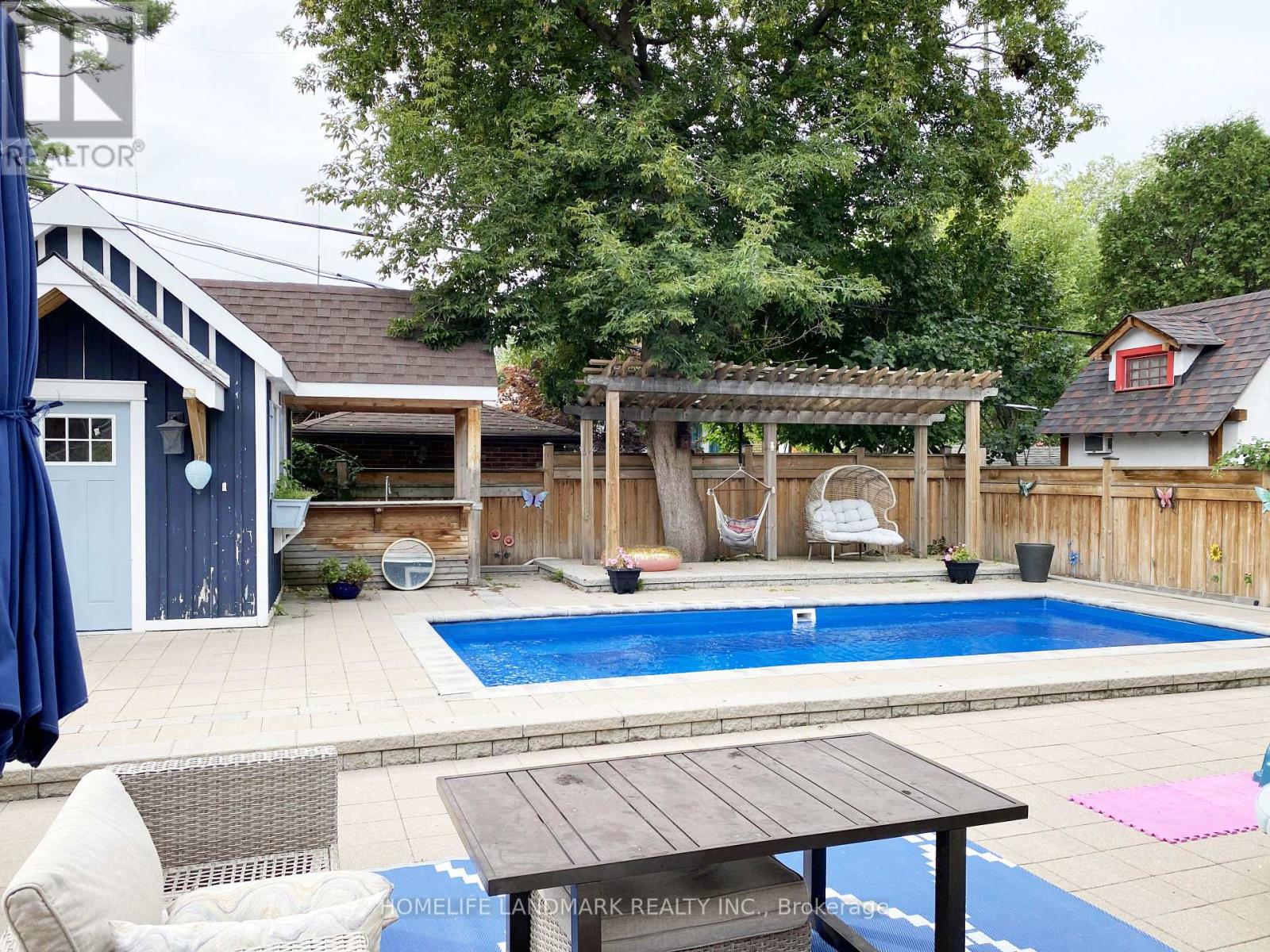 Property at 2600 LAKE SHORE BOULEVARD W image 3