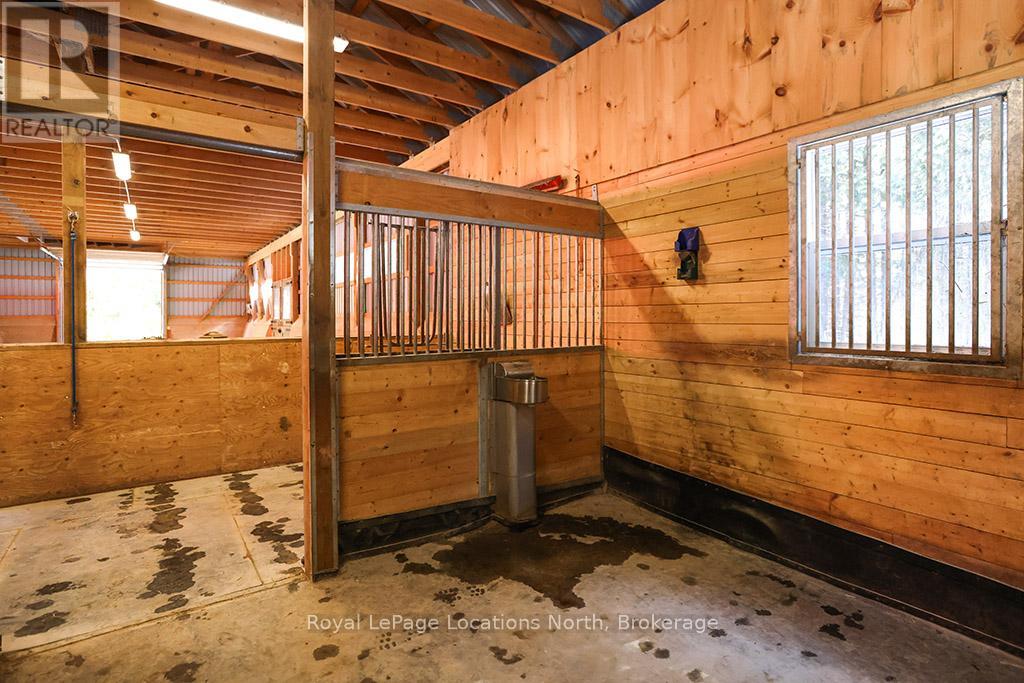 495530 2 Grey Road, Blue Mountains, Ontario  N0H 2E0 - Photo 31 - X12055739