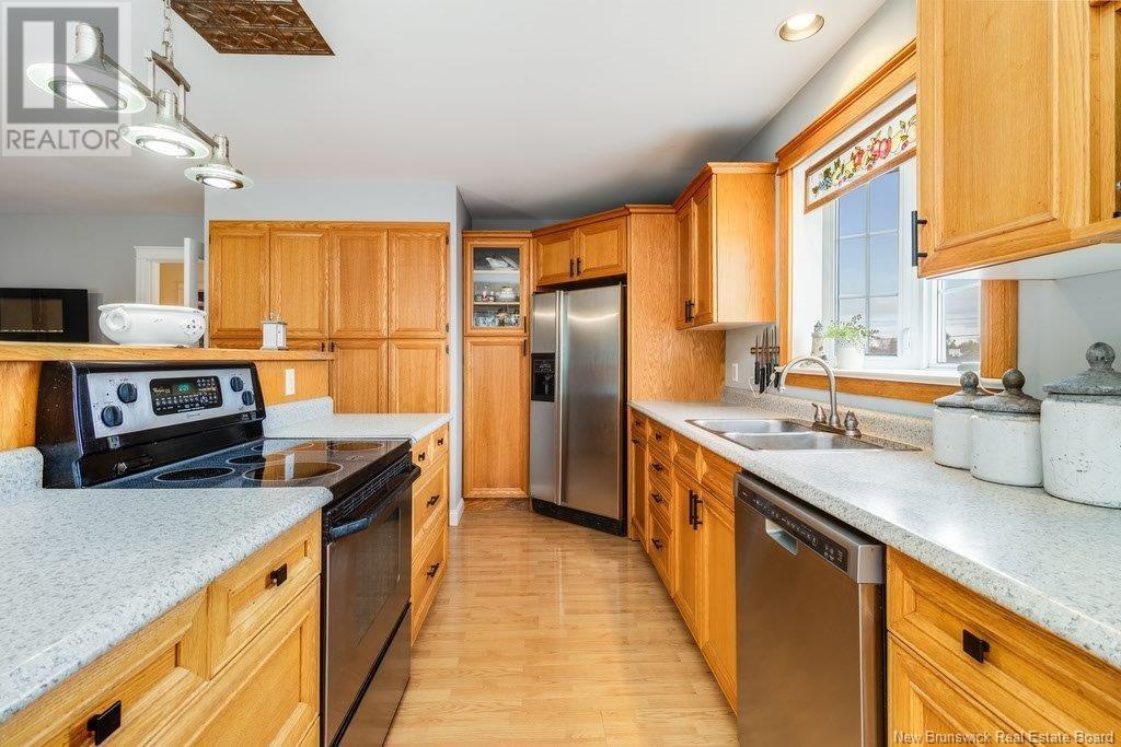 Property at 28 Stirling Drive image 3