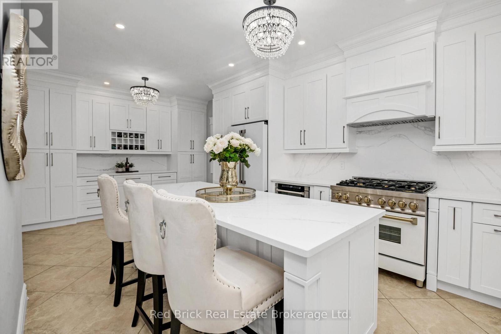 435 Country Club Drive, Windsor, Ontario  N9G 3G9 - Photo 13 - X12093023