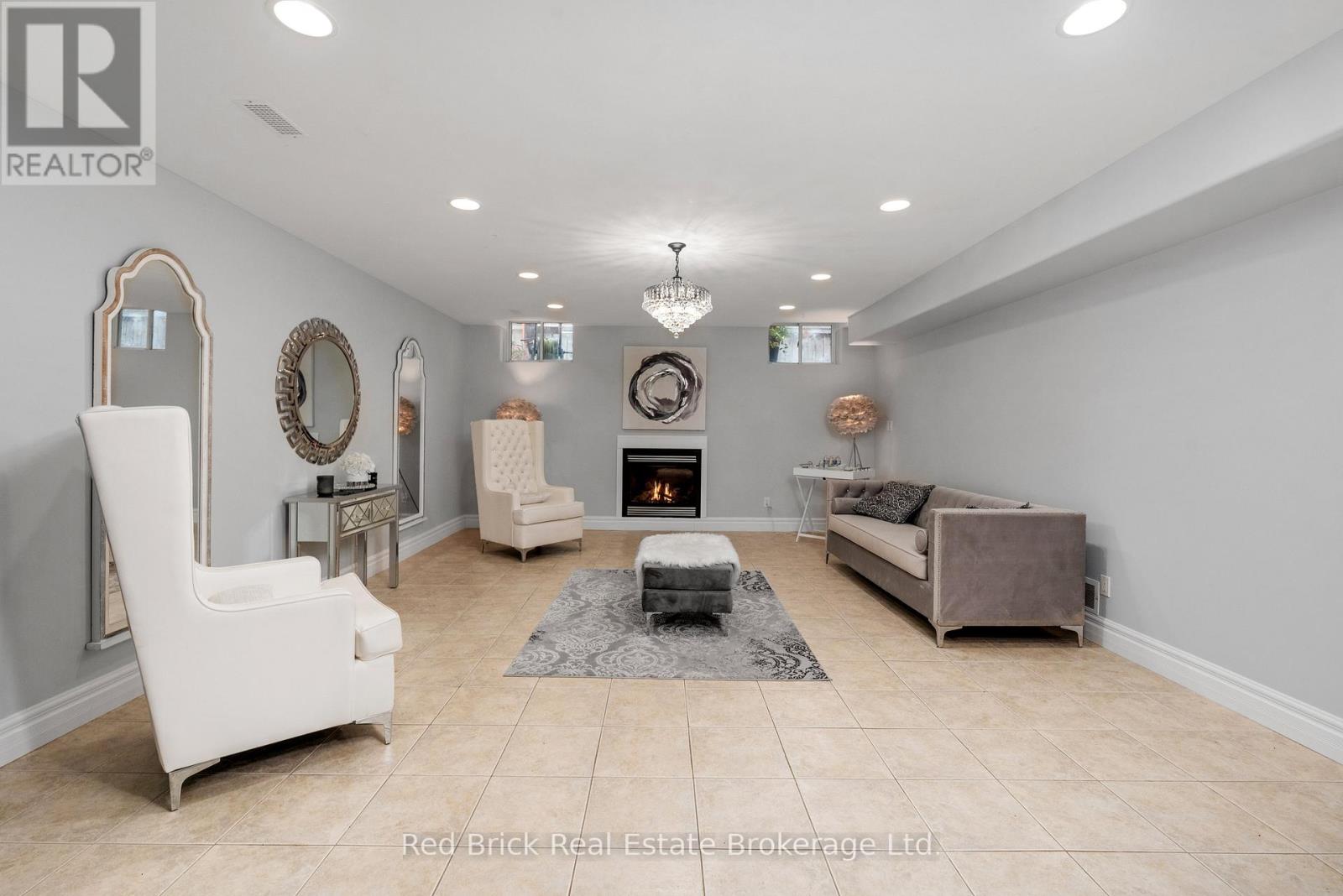 435 Country Club Drive, Windsor, Ontario  N9G 3G9 - Photo 42 - X12093023