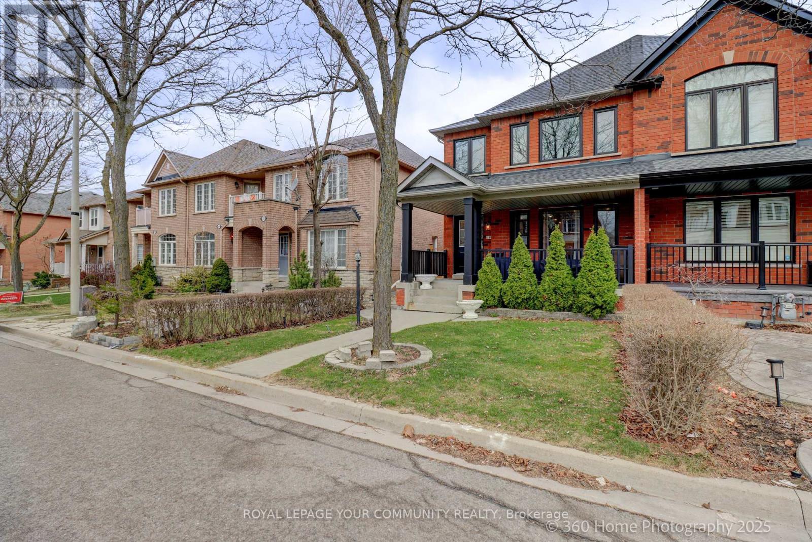 Property at 199 EQUATOR CRESCENT image 2