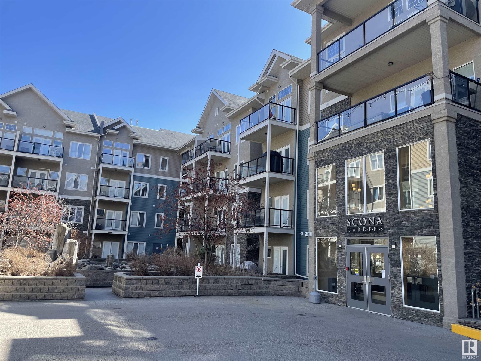 Property at #236 10121 80 AV NW image 1