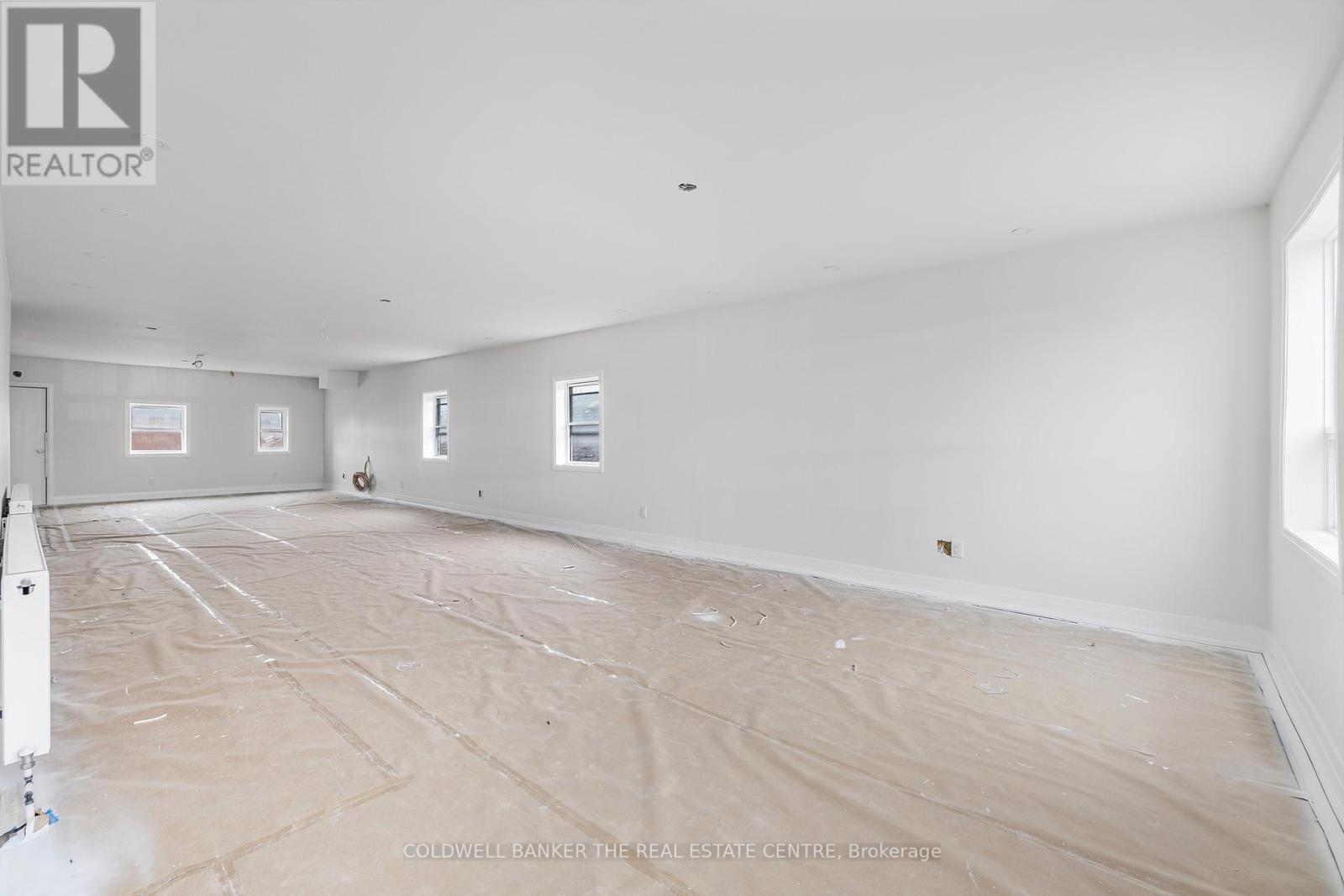 2nd Fl - 2242 Eglinton Avenue W, Toronto, Ontario  M6E 2L3 - Photo 11 - W12093060