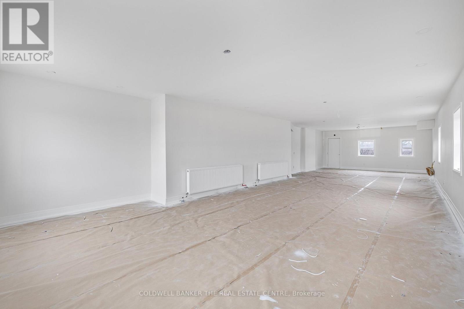 2nd Fl - 2242 Eglinton Avenue W, Toronto, Ontario  M6E 2L3 - Photo 12 - W12093060