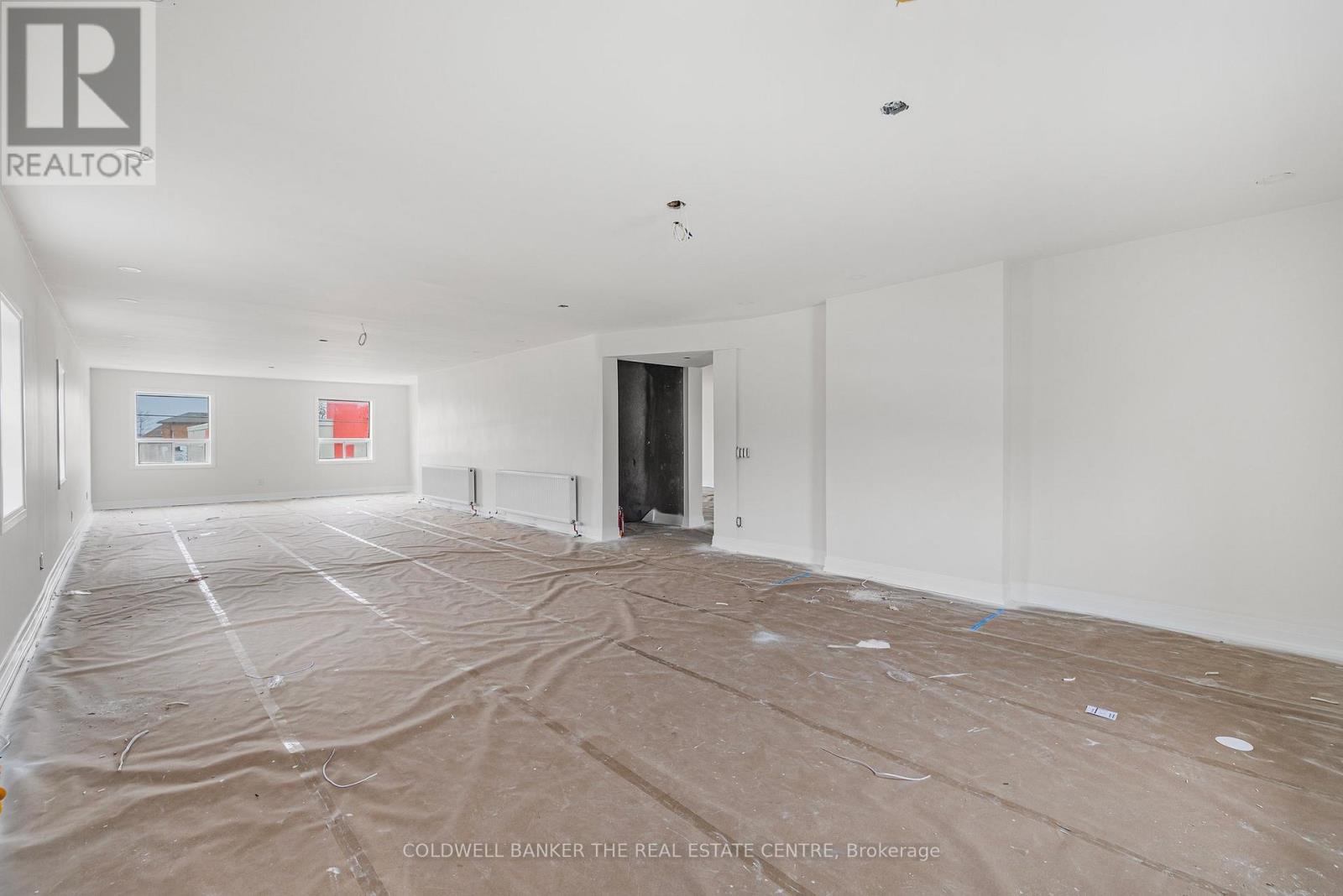 2nd Fl - 2242 Eglinton Avenue W, Toronto, Ontario  M6E 2L3 - Photo 13 - W12093060