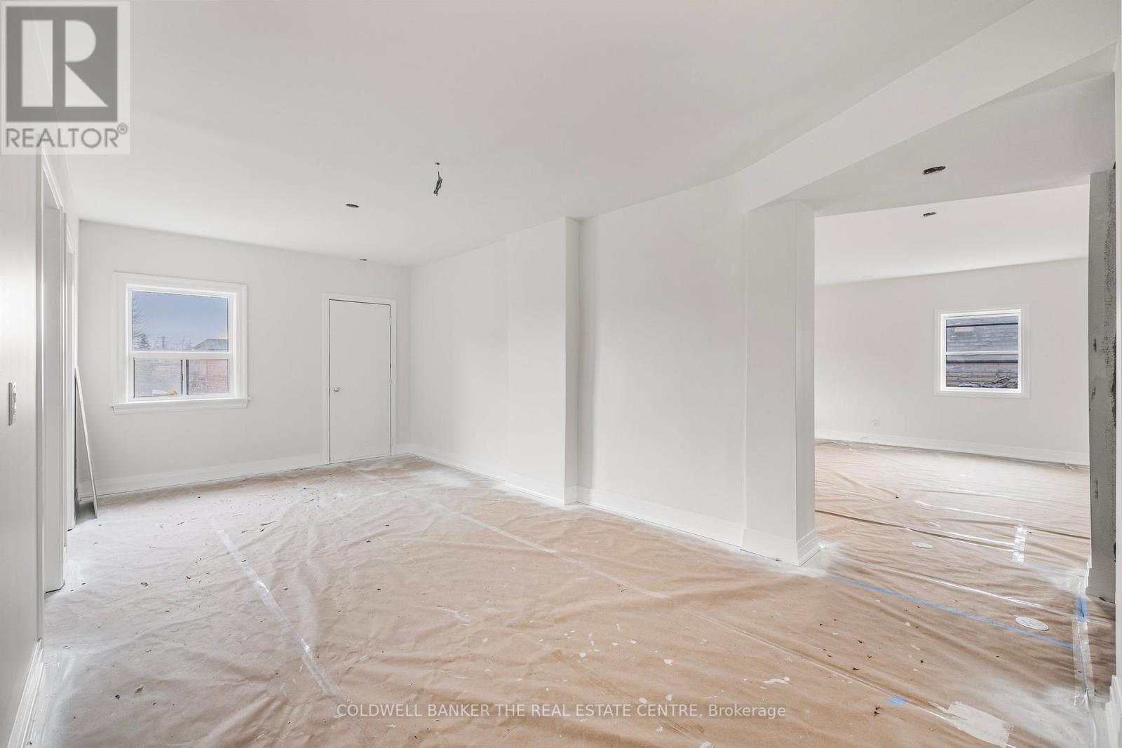 2nd Fl - 2242 Eglinton Avenue W, Toronto, Ontario  M6E 2L3 - Photo 4 - W12093060