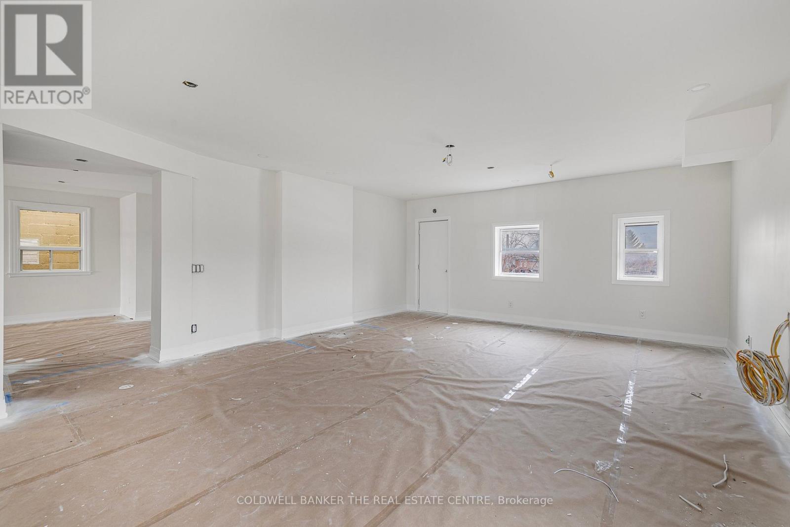 2nd Fl - 2242 Eglinton Avenue W, Toronto, Ontario  M6E 2L3 - Photo 8 - W12093060