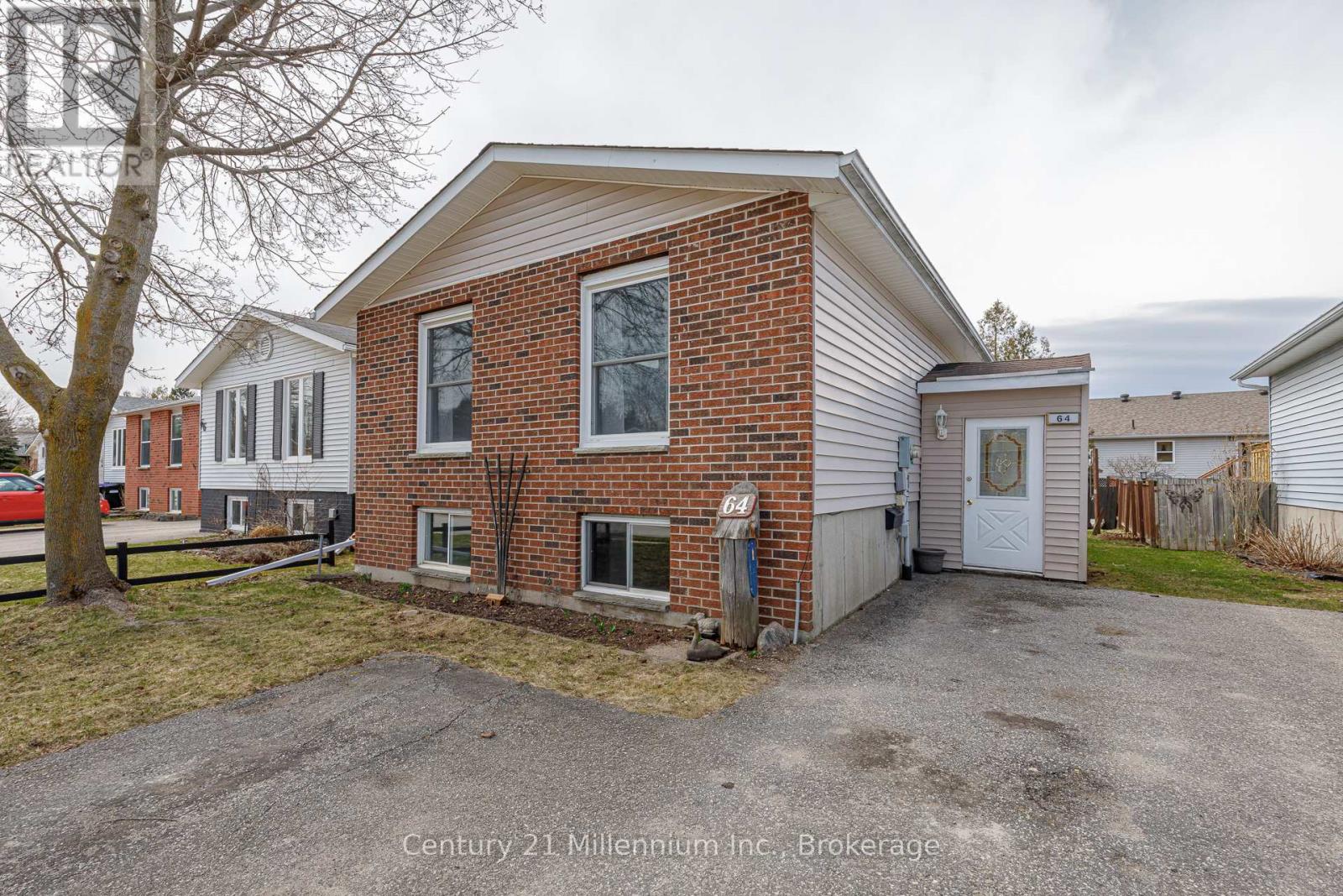 64 TELFER ROAD, Collingwood, Ontario