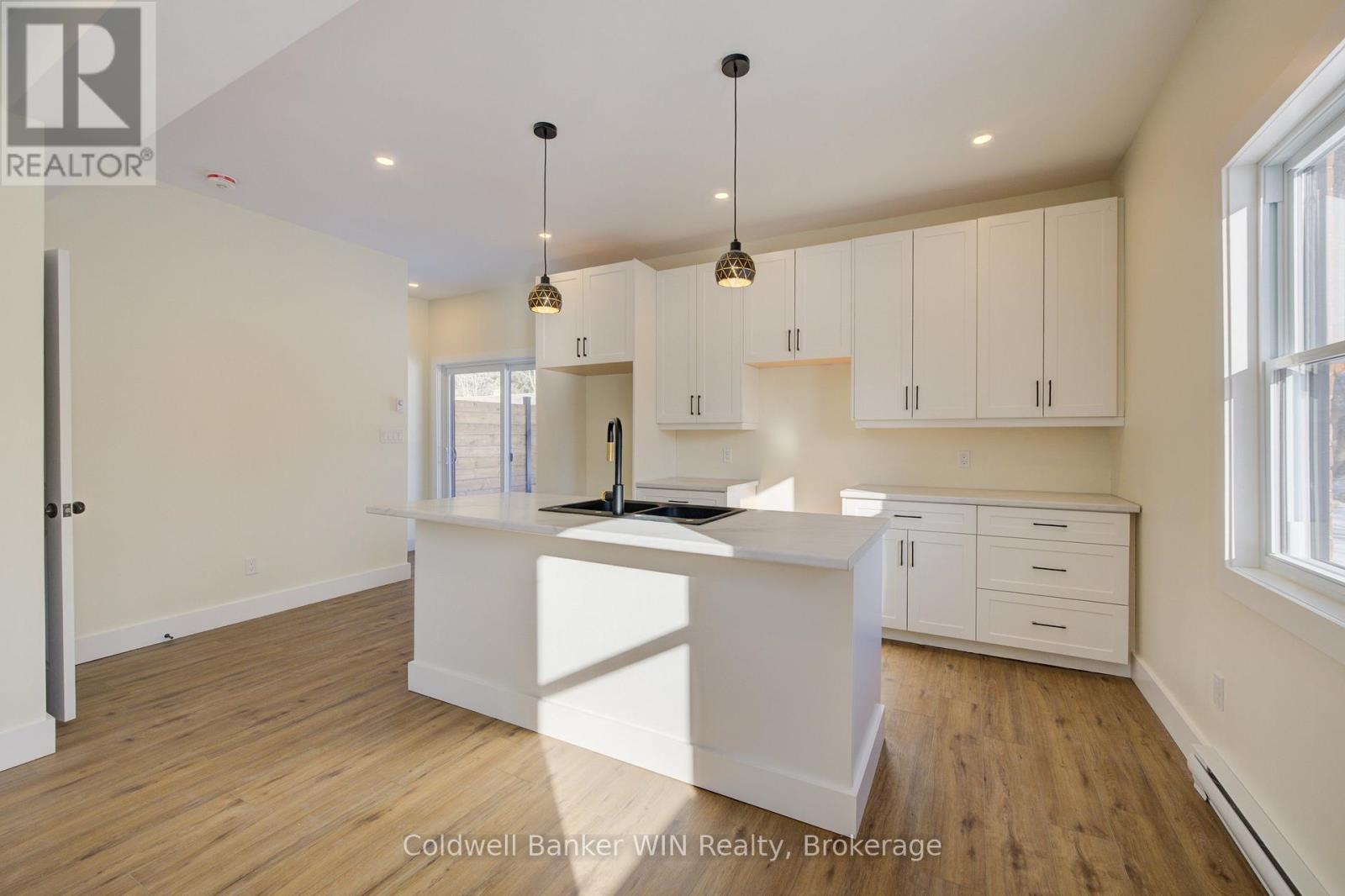 24 Crawford Street, Chatsworth, Ontario  N0H 1G0 - Photo 4 - X12011126