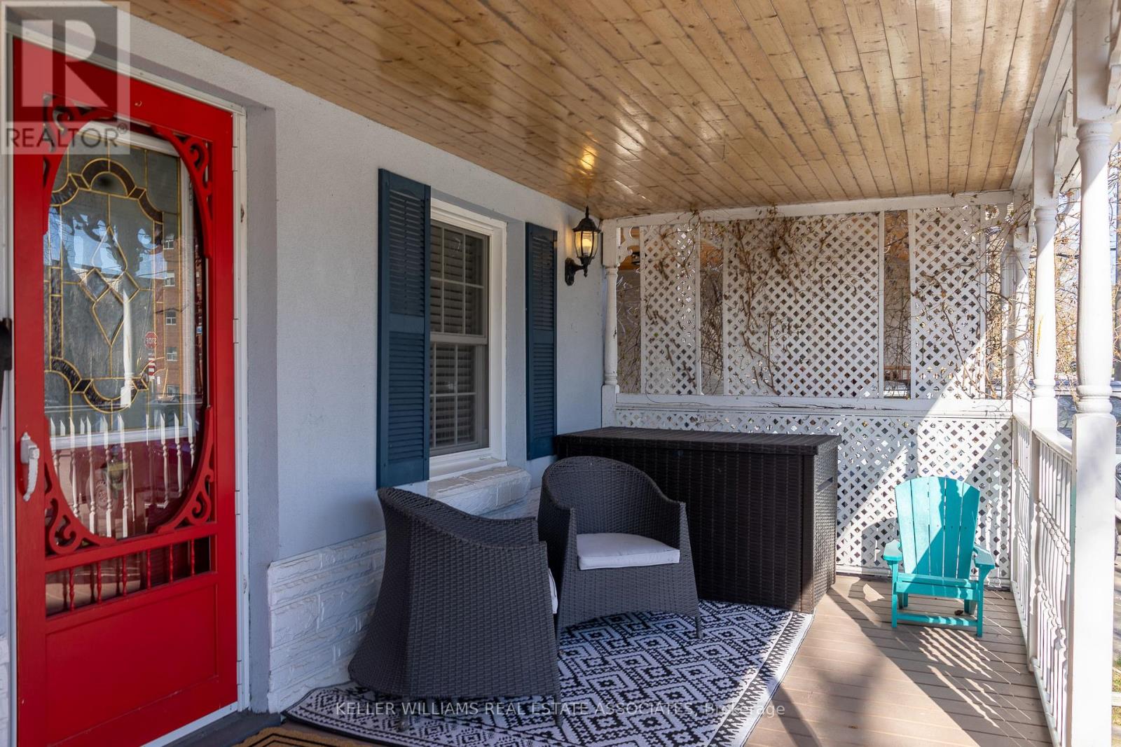 Property at 36 JOHN STREET S image 3