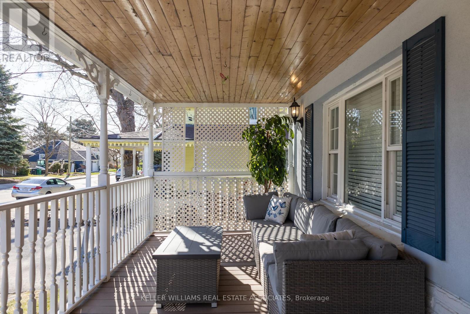Property at 36 JOHN STREET S image 4