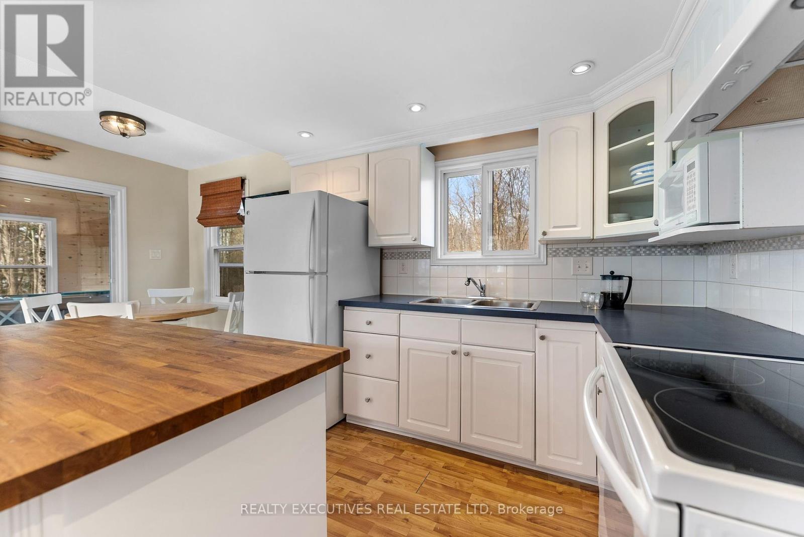 209 Maple Grove Lane, Frontenac, Ontario  K0H 2V0 - Photo 5 - X12083590