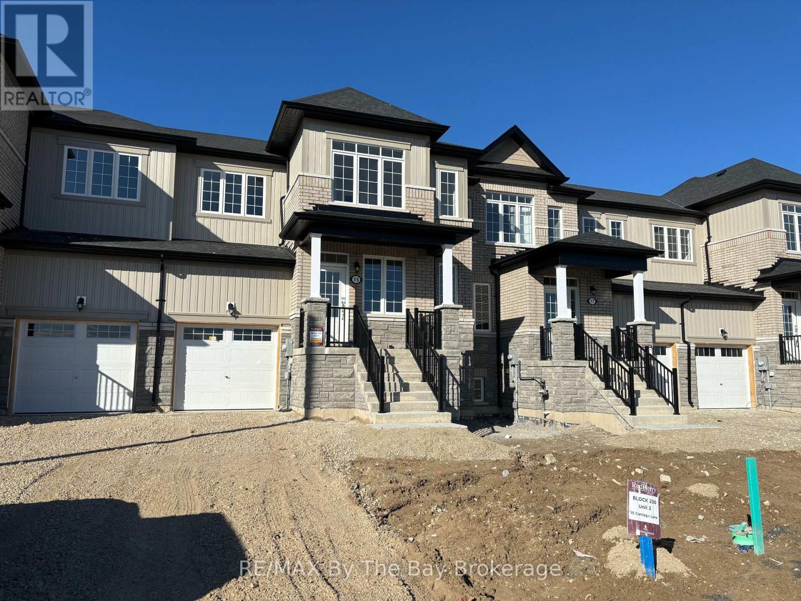 15 Carriage Lane, Wasaga Beach, Ontario  L9Z 0L8 - Photo 1 - S12093155