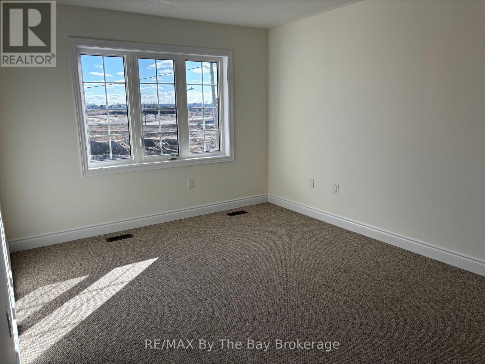 15 Carriage Lane, Wasaga Beach, Ontario  L9Z 0L8 - Photo 16 - S12093155