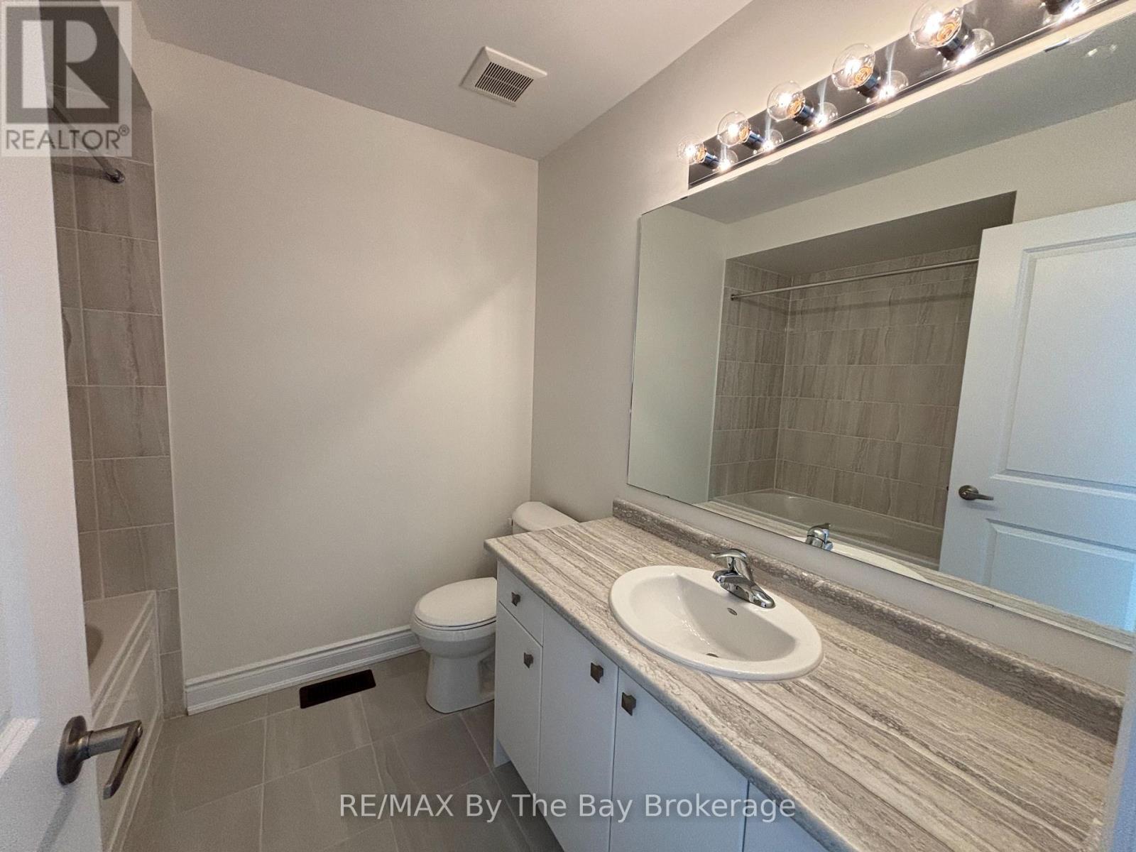 15 Carriage Lane, Wasaga Beach, Ontario  L9Z 0L8 - Photo 19 - S12093155