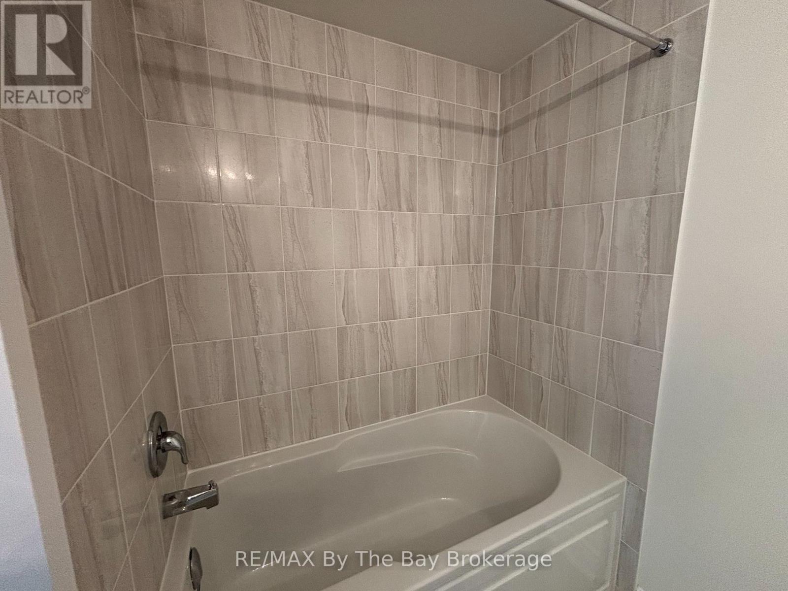 15 Carriage Lane, Wasaga Beach, Ontario  L9Z 0L8 - Photo 21 - S12093155