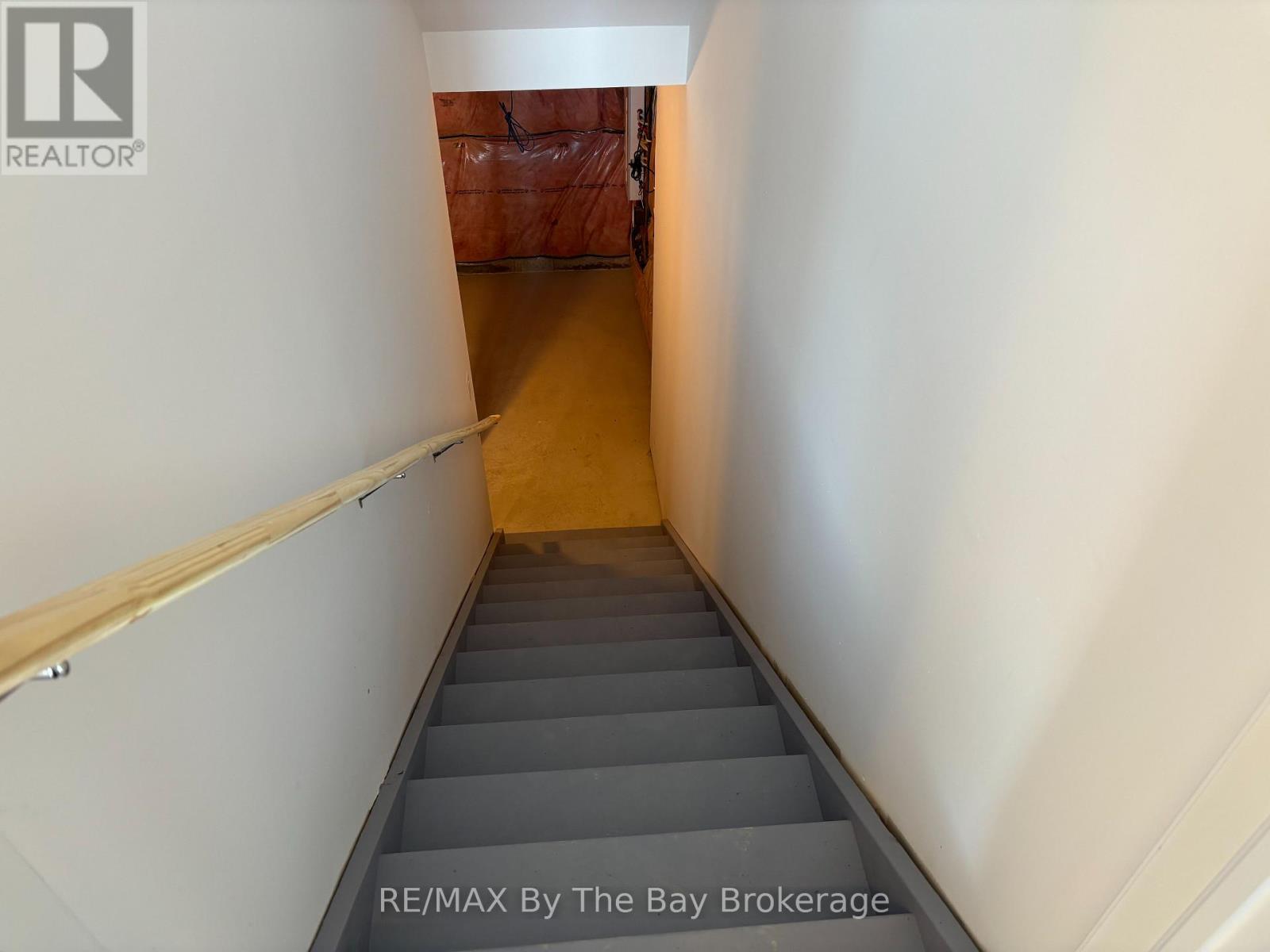 15 Carriage Lane, Wasaga Beach, Ontario  L9Z 0L8 - Photo 9 - S12093155