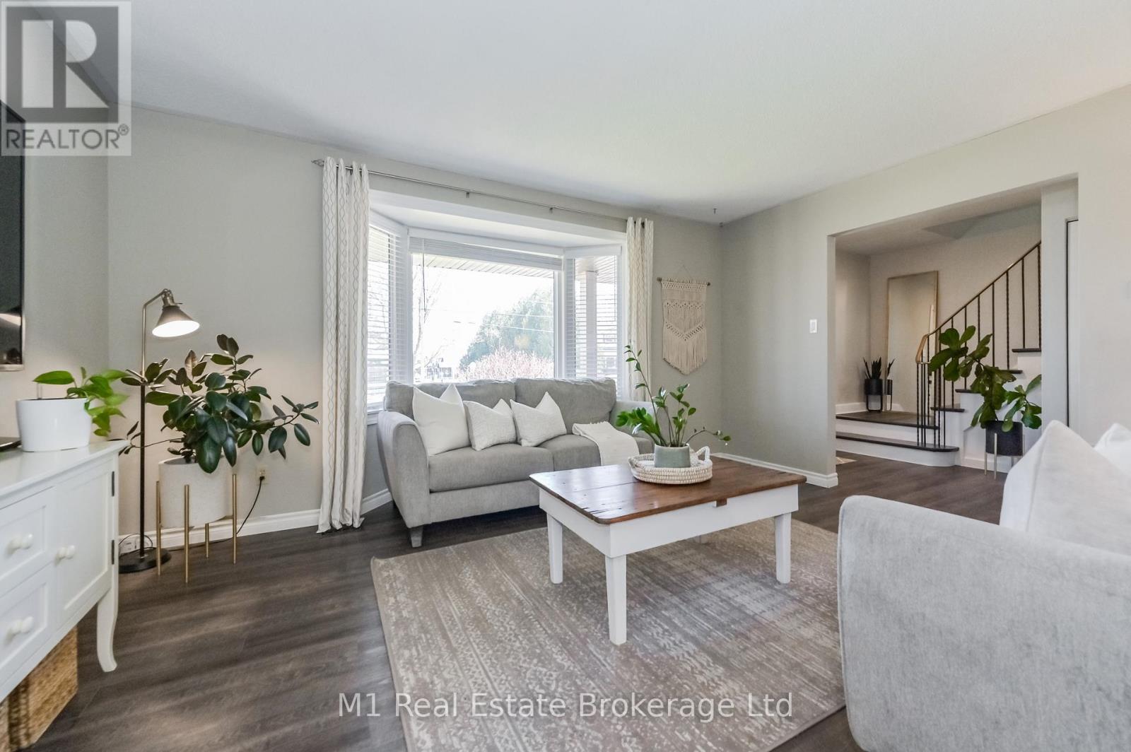 335 Elora Street, Centre Wellington, Ontario  N1M 1Z1 - Photo 6 - X12093144