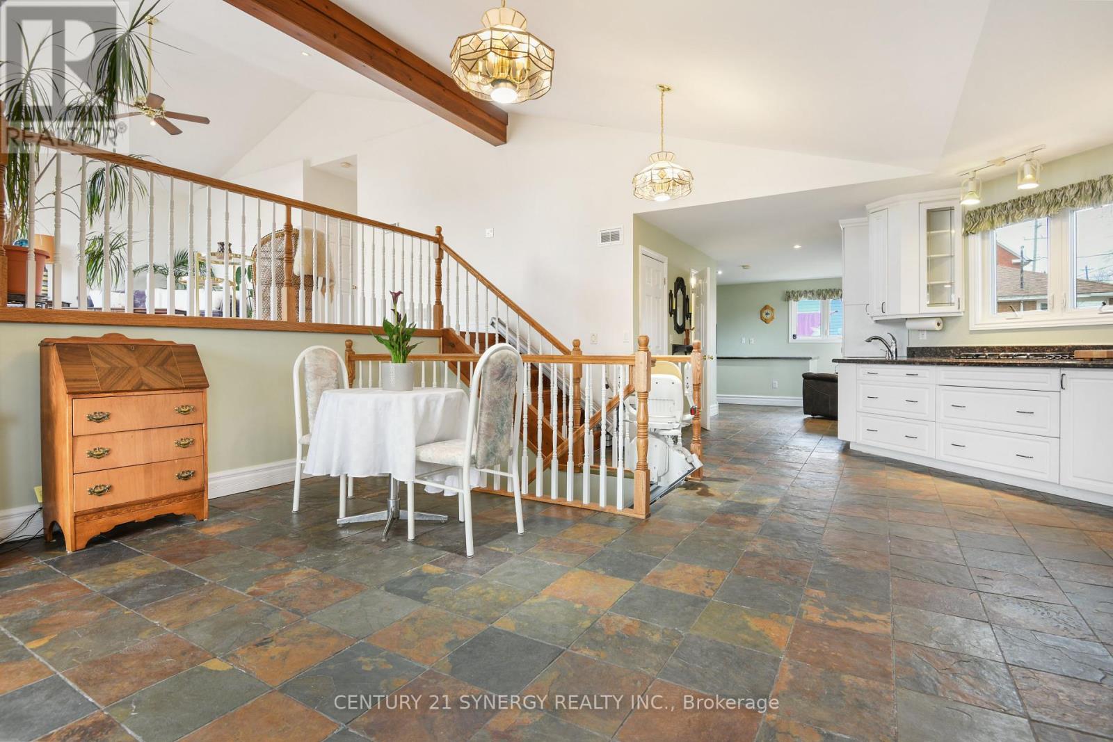 Property at 220 ALBERT STREET image 5