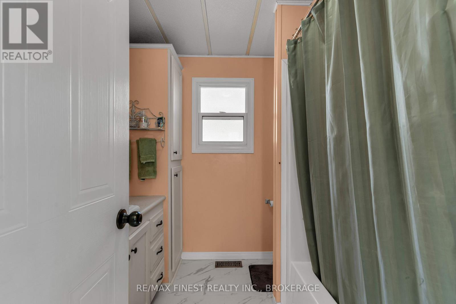 17 Elm Street, Greater Napanee, Ontario  K7R 0E9 - Photo 21 - X12093196