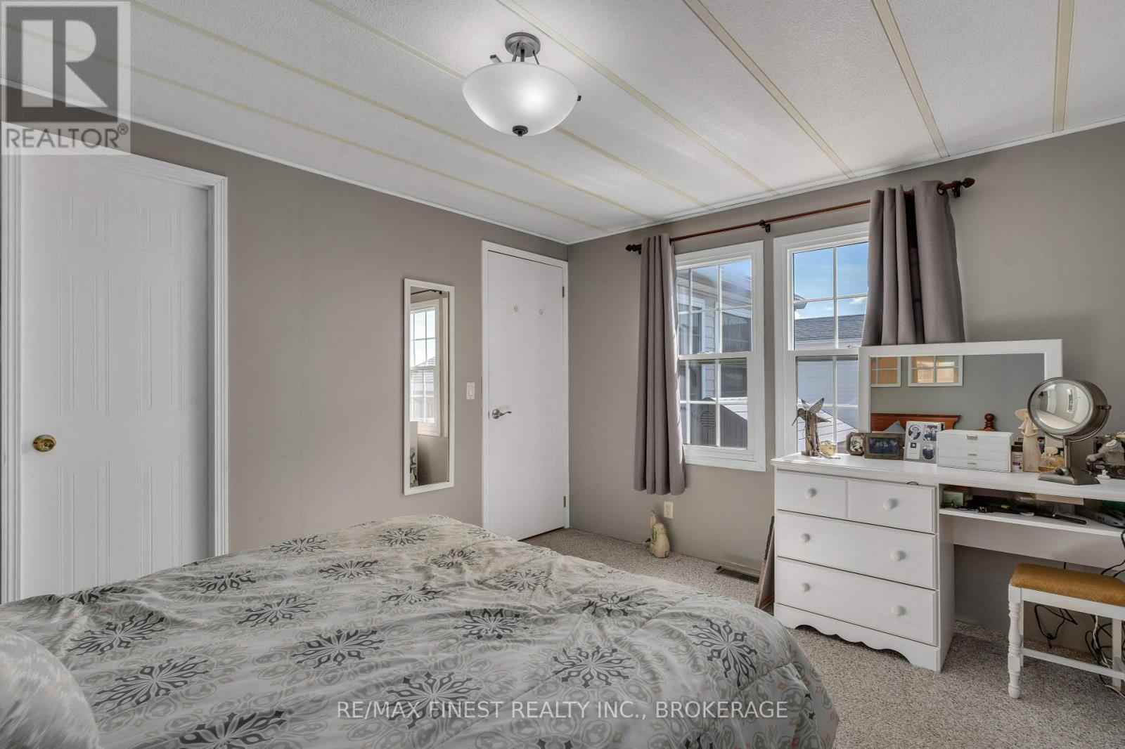 17 Elm Street, Greater Napanee, Ontario  K7R 0E9 - Photo 27 - X12093196