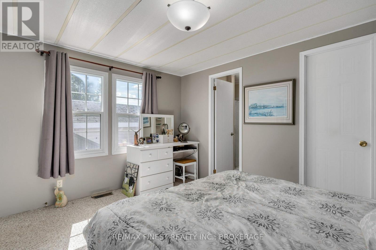 17 Elm Street, Greater Napanee, Ontario  K7R 0E9 - Photo 29 - X12093196