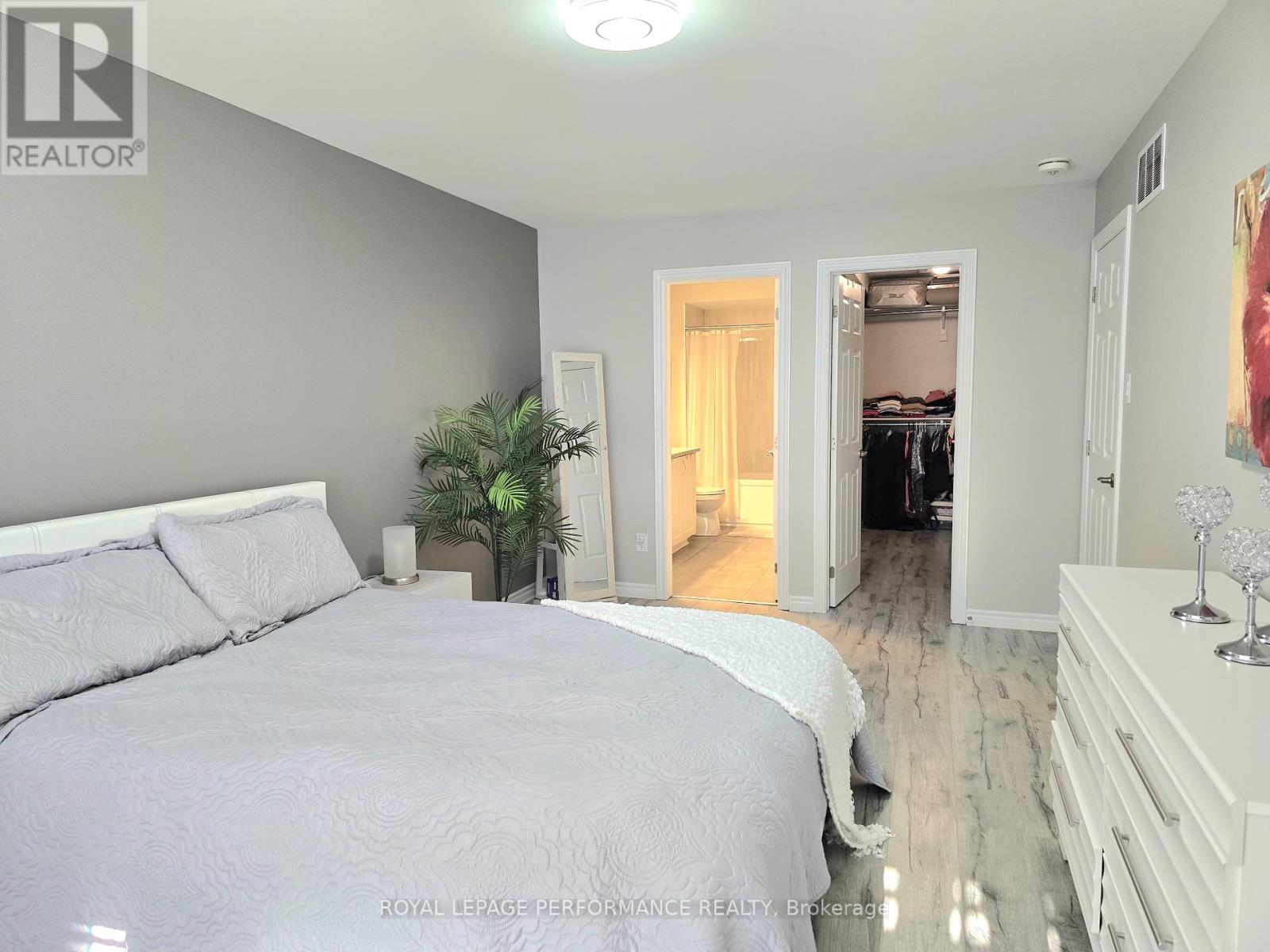 823 Kiniw Private, Ottawa, Ontario  K1K 5A3 - Photo 28 - X12092960