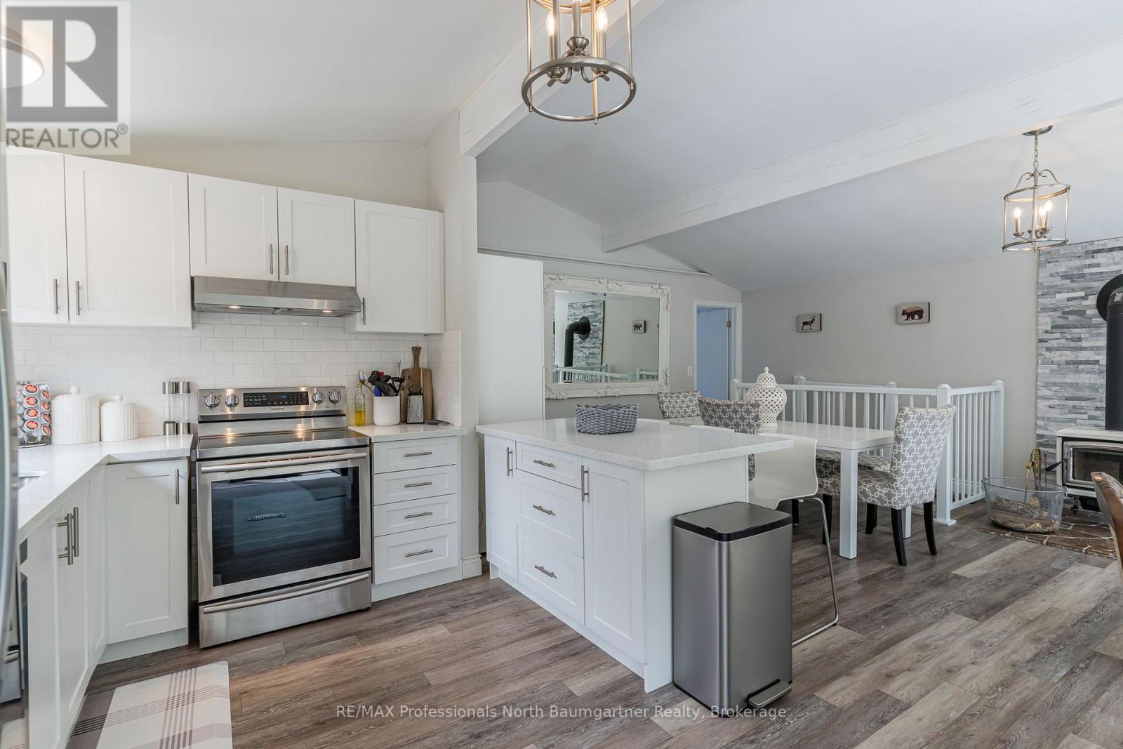 2988 Loop Road, Highlands East, Ontario  K0L 3C0 - Photo 14 - X12093164