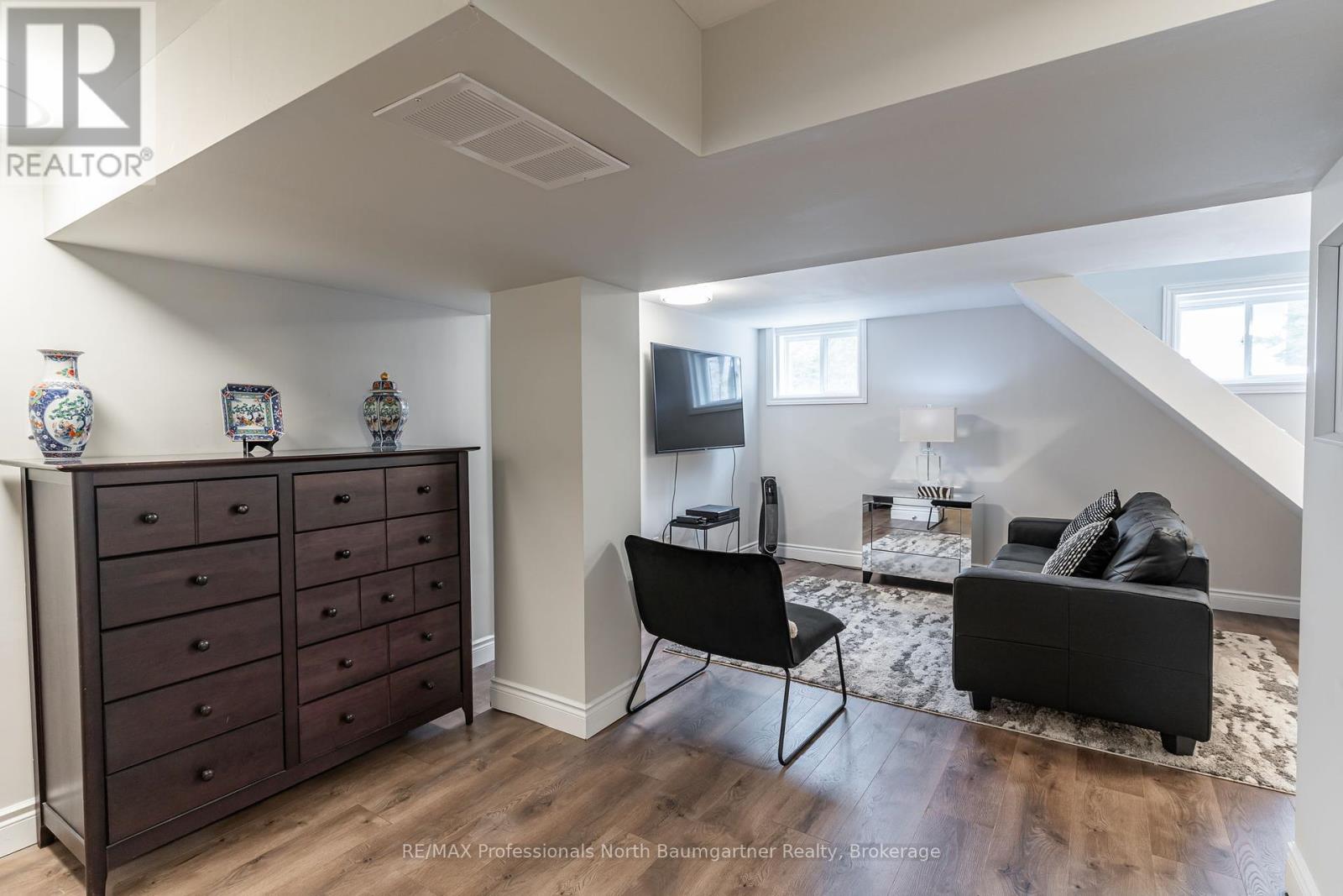 2988 Loop Road, Highlands East, Ontario  K0L 3C0 - Photo 27 - X12093164