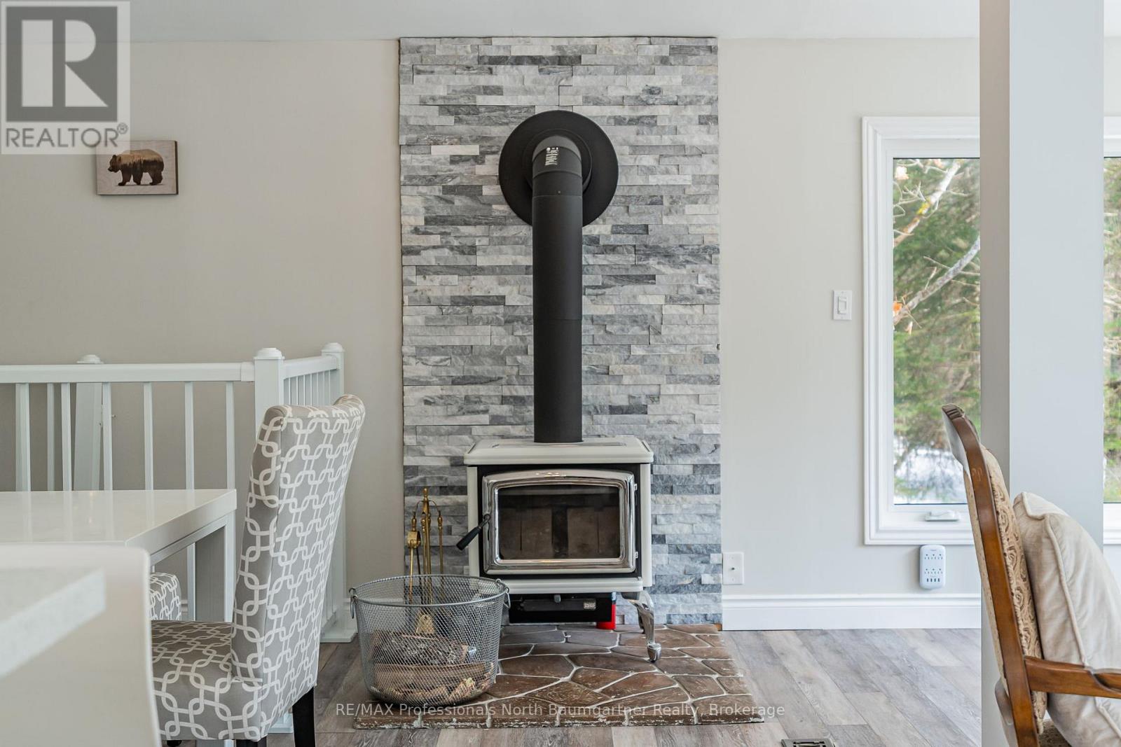 2988 Loop Road, Highlands East, Ontario  K0L 3C0 - Photo 9 - X12093164