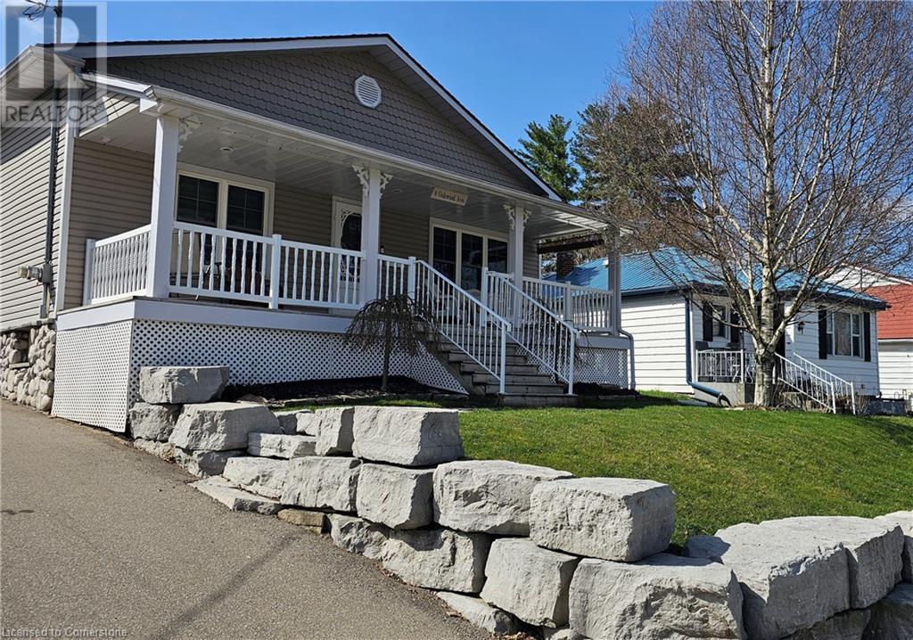 Property at 8 OAKWOOD Avenue image 1