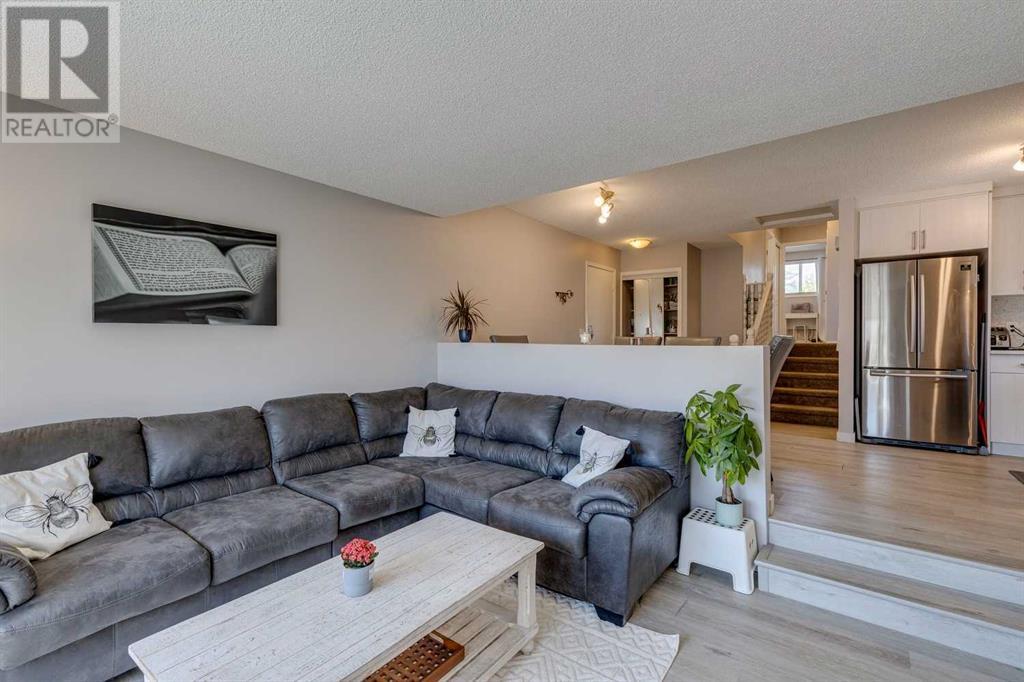 Property at 20 Tararidge Close NE image 5