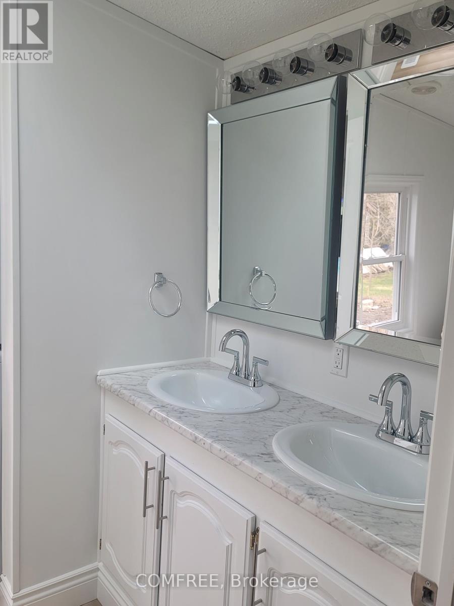 18 - 75049 Hensall Road, Huron East, Ontario  N0K 1W0 - Photo 10 - X12093194