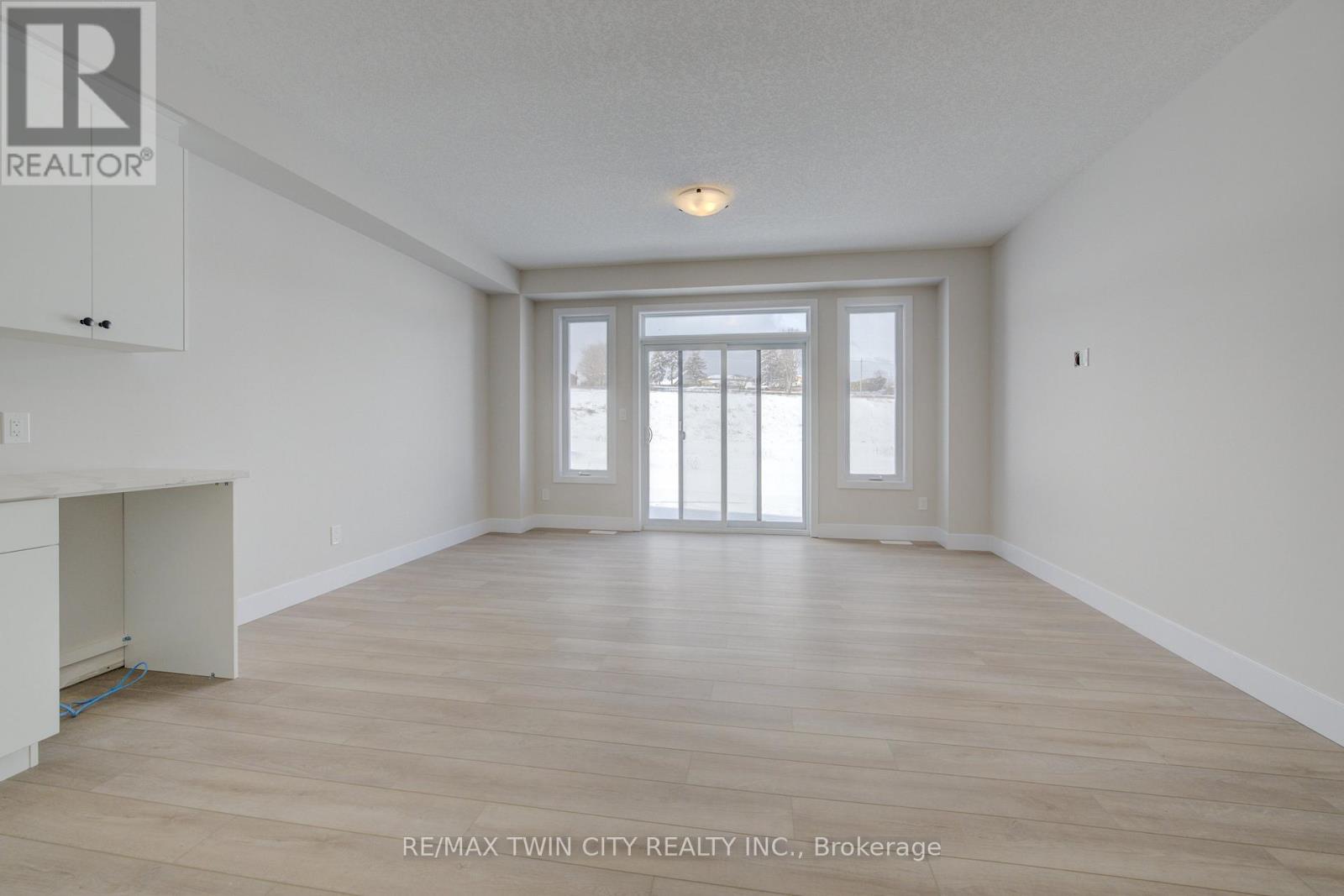 167 Dunnigan Drive, Kitchener, Ontario  N2B 0B1 - Photo 12 - X12016622