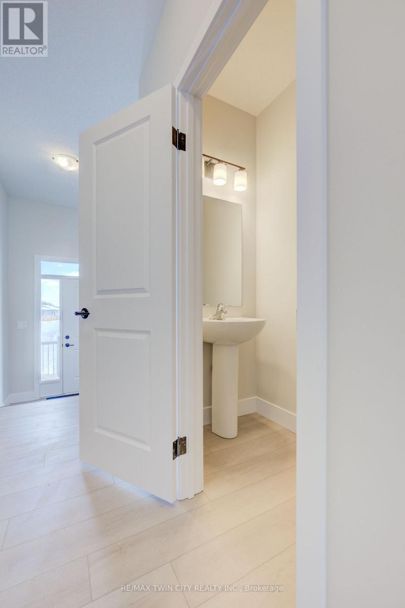 Property at 167 DUNNIGAN DRIVE image 4