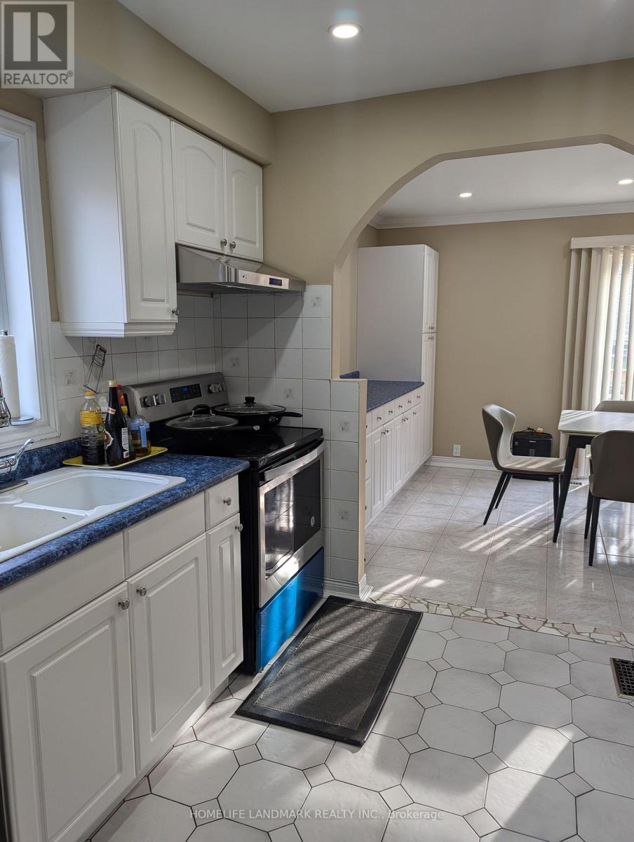 41 Mercer Crescent, Markham, Ontario  L3P 4K2 - Photo 4 - N12093166