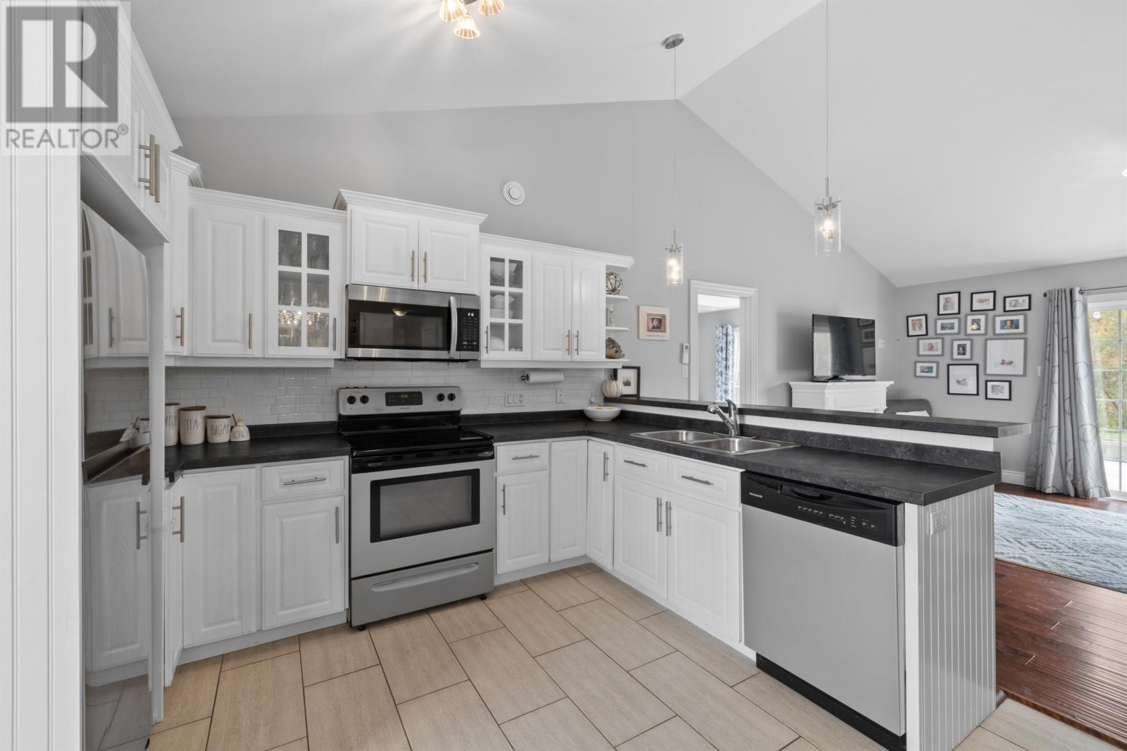 36 Camden Court, Stanley Bridge, Prince Edward Island  C0A 1E0 - Photo 14 - 202508351