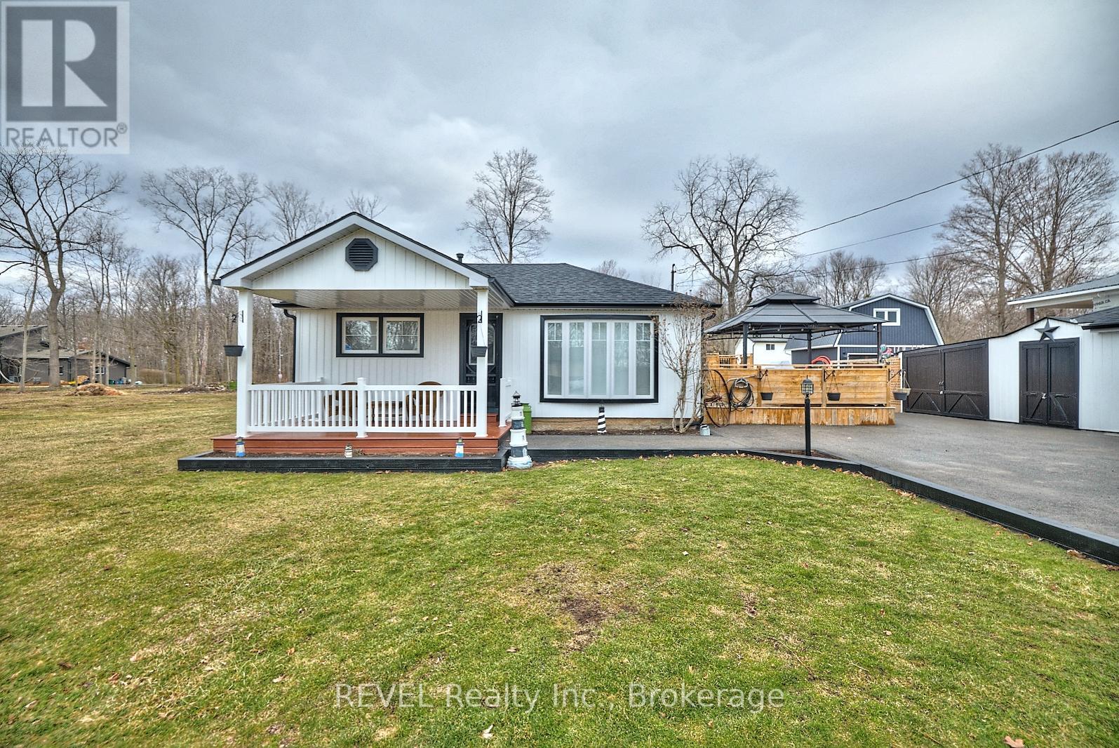Property at 4875 MAPLEVIEW CRESCENT image 2