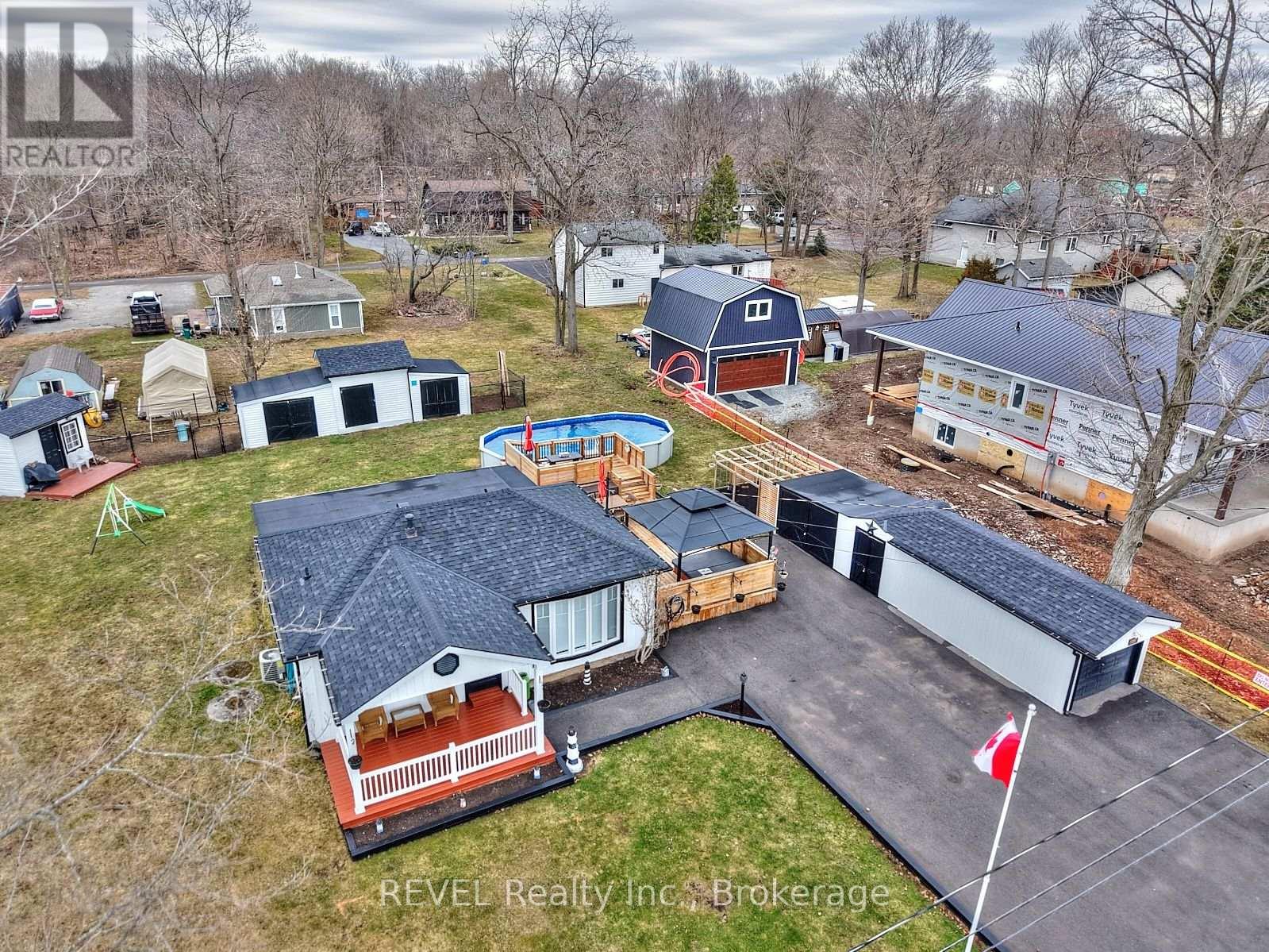 Property at 4875 MAPLEVIEW CRESCENT image 4