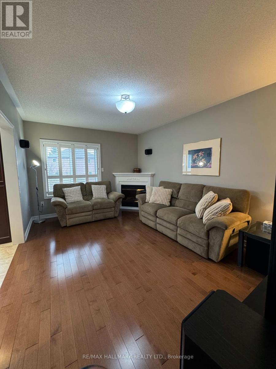 6290 Mccovey Drive W, Mississauga, Ontario  L5V 2G3 - Photo 8 - W12079759