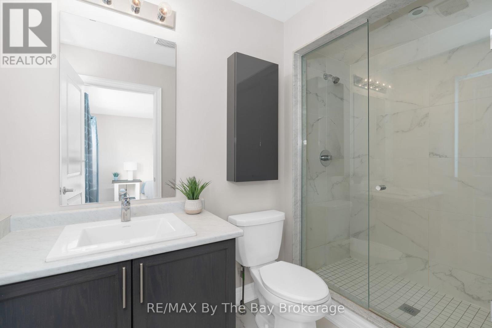 246 Atkinson Street, Clearview, Ontario  L0M 1S0 - Photo 17 - S12093270