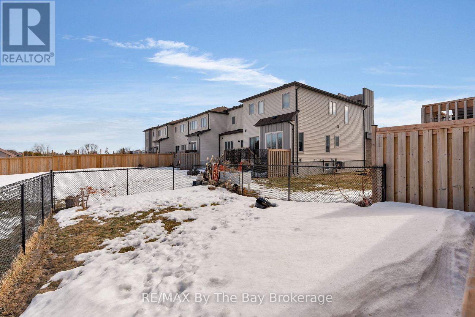 246 Atkinson Street, Clearview, Ontario  L0M 1S0 - Photo 22 - S12093270