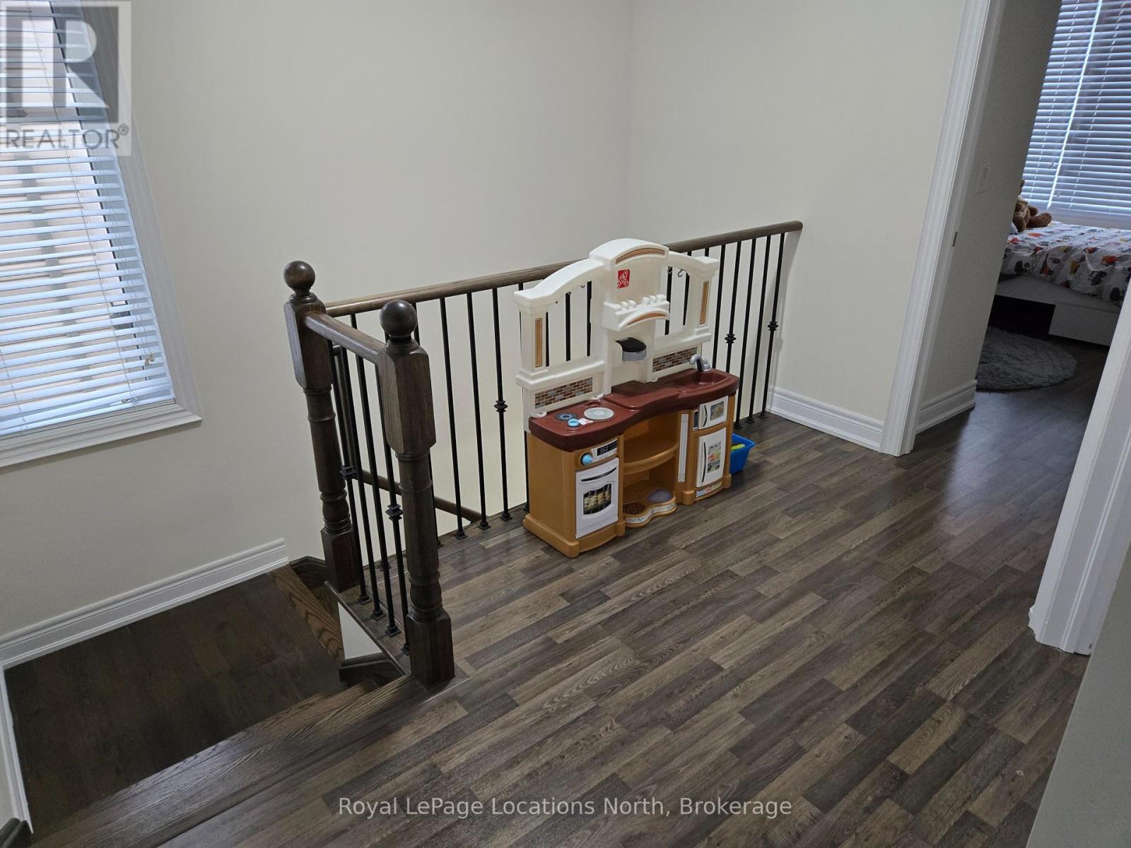 313 Atkinson Street, Clearview, Ontario  L0M 1S0 - Photo 11 - S12093273