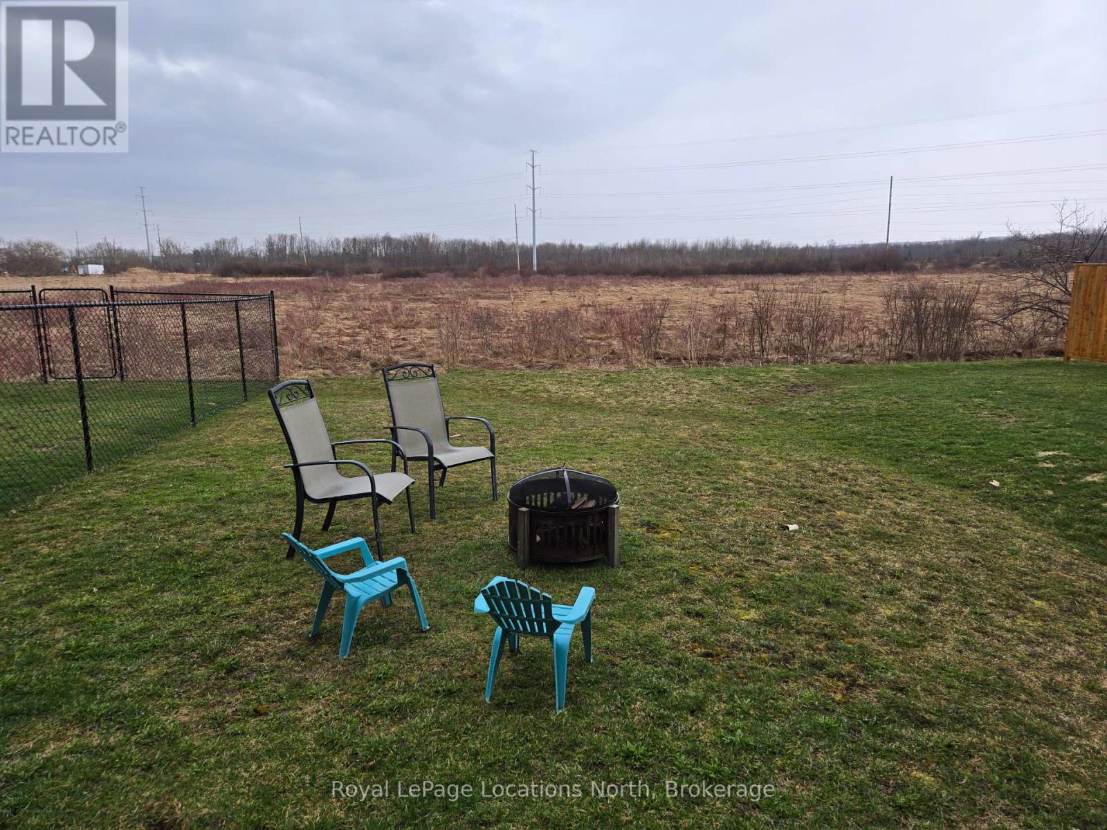 313 Atkinson Street, Clearview, Ontario  L0M 1S0 - Photo 22 - S12093273